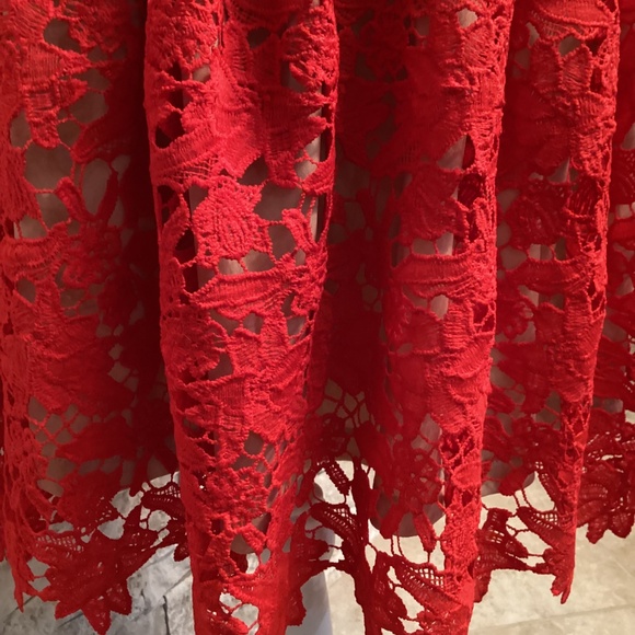 Francesca’s Beverly Off The Shoulder Lace Dress (NWT) - Picture 5 of 14